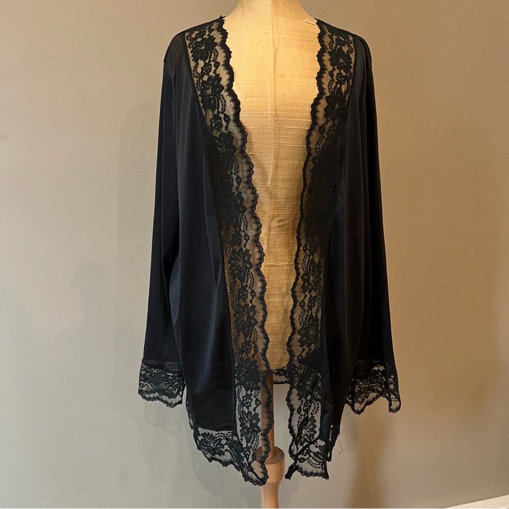 2 Vintage Lace Half Slip & Robe Intimates Vanity Fair… - Gem